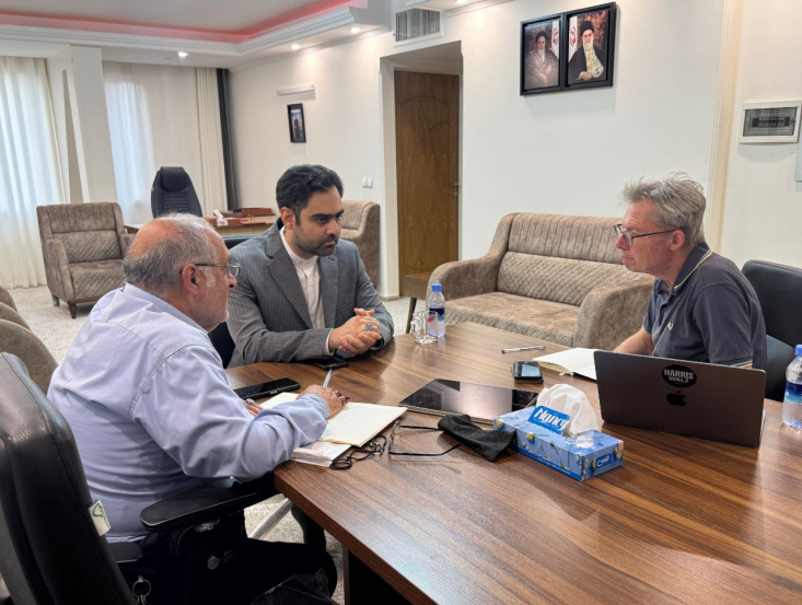 ثابتی در گفتگو با گاردین: در غرب انتقاد به اسرائیل هم تحمل نمیشود ولی انتظار دارید ایران مقابل براندازان مسلح مماشات کند؟ در هر نظام سیاسی در دنیا، حفظ آن سیستم و ثبات آن خط قرمز است و اساسا مفهومی به اسم آزادی مطلق در هیج جای جهان وجود ندارد، نه نظام های کمونیستی، نه نظام های لیبرال و نه نظام های اسلامی.