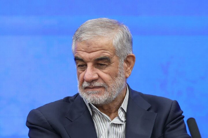 ساخت پارکینگ در اطراف حرم امام رضا(ع) رئیس کمسیون امور داخلی کشور و شوراهای مجلس گفت: برای ساخت پارکینگ در اطراف حرم مطهر رضوی در بودجه سال آینده موضوع دنبال خواهد شد.