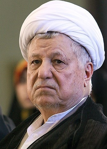 هاشمی رفسنجانی: پس از امضای برجام موج شرکت‌های بزرگ برای سرمایه‌گذاری به ایران سرازیر شد تا در هر زمینه‌ای که ما می‌خواهیم سرمایه‌گذاری کنند. دستاورد برجام خیلی بزرگ‌ است.