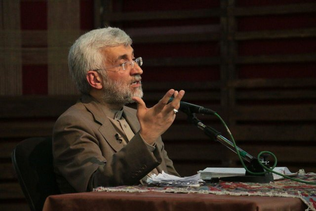 نماینده رهبر انقلاب در شورای عالی امنیت ملی: وزیر خارجه دولت روحانی مدعی بود که با لغو تحریم‌های شورای امنیت، تحریم‌های آمریکا نیز فرو خواهد پاشید؛ تعداد تحریم‌های آمریکا نه تنها کاهش نیافت بلکه از ۷۰۰ مورد به ۱۵۰۰ مورد افزایش پیدا کرد.