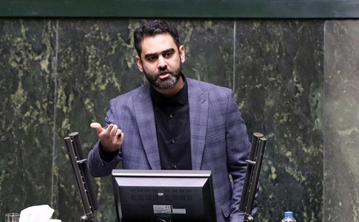  نماینده تهران: در شرایطی که اقتصاد ایران درگیر تورم روزافزون است و مجلس باید به ریشه‌های حل این معضل بپردازد، امروز "حذف چهار صفر از پول ملی" در مجلس تصویب شد.