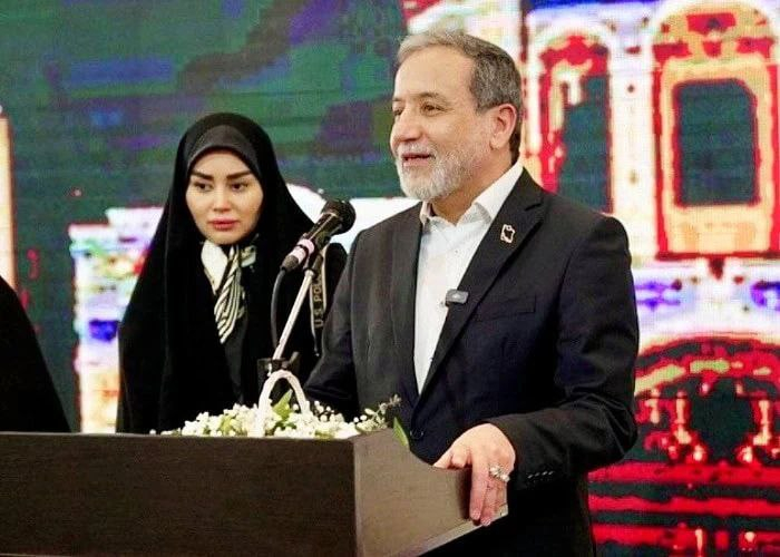 فاجعه بزرگ‌تر اما، حذف کامل او از پرونده‌های راهبردی نظام است. با آمدن چهره‌ای چون لاریجانی، عملاً پرونده‌های حیاتی مانند تعاملات استراتژیک با چین و روسیه و مدیریت جریان مقاومت، از دایره اختیارات و نفوذ وزارت خارجه خارج شده است.