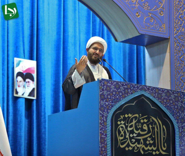 حجت‌الاسلام والمسلمین محمدجواد حاج‌علی‌اکبری در خطبه‌های نمازجمعه تهران با اشاره به جایگاه «زیست عفیفانه» در استحکام خانواده، بر نقش تعیین‌کننده عفاف در تعالی فرد و جامعه تأکید کرد.