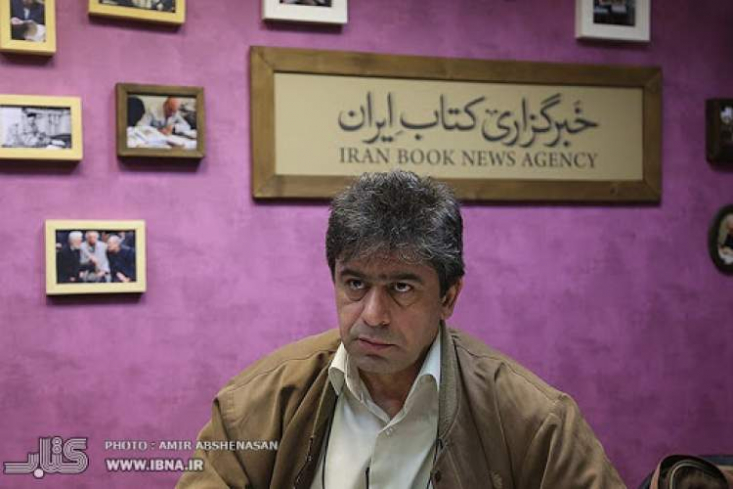 محمد یراقچی، عضو هیأت رئیسه اتحادیه ناشران و کتابفروشان: قیمت کاغذ و در نهایت خود کتاب واقعا وحشتناک شده است. برای انتشار یک کتاب ساده باید ۸۰ بند یعنی ۱۶۰ میلیون تومان کاغذ مصرف کنیم، اینگونه چاپ کتاب اصلا صرفه اقتصادی ندارد.