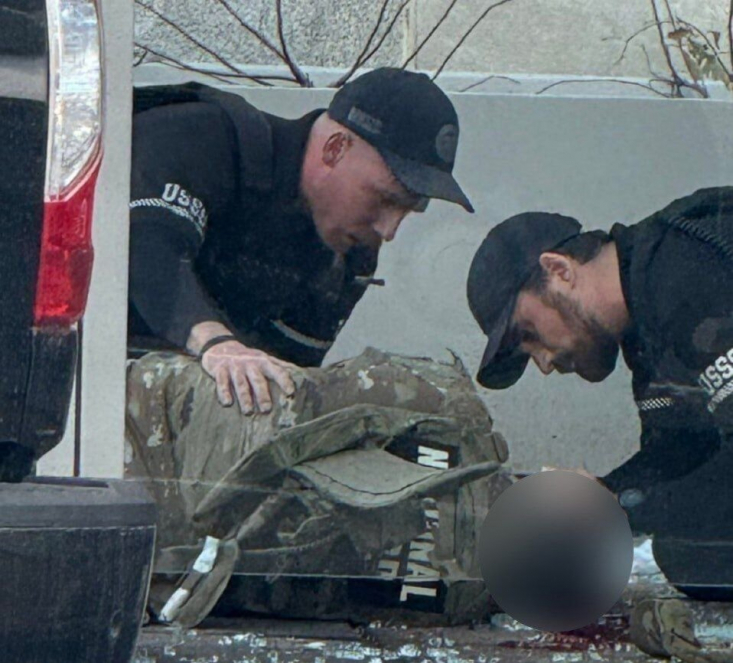 این حادثه در نزدیکی ایستگاه مترو فاراگات و در بحبوحه استقرار نیروهای گارد ملی در پایتخت آمریکا به دستور دولت ترامپ رخ داد.