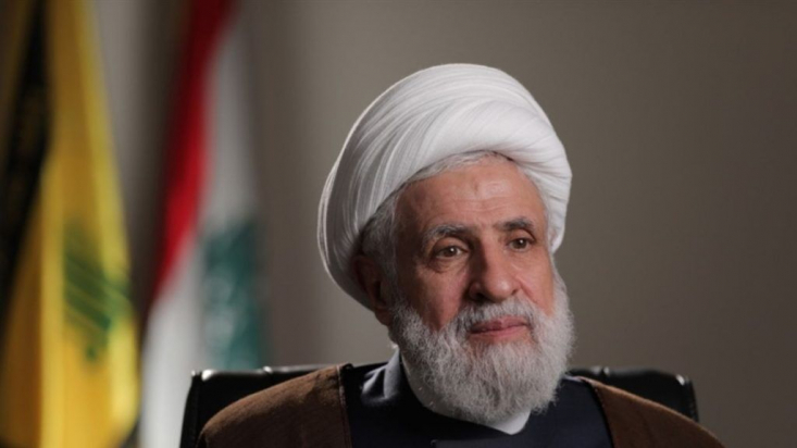 قاسم درباره واکنش‌ها به بیانیه اخیر حزب‌الله پیرامون سفر پاپ به لبنان نیز گفت: برخی طرف‌های متضرر به جای این که به اصل این سفر توجه کنند، به مقابله با موضع حزب‌الله پرداختند.