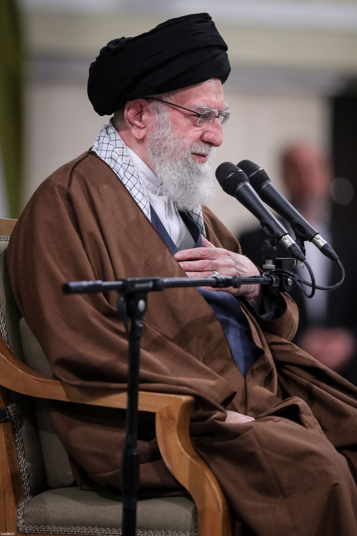 ایشان، مداحی را پدیده‌ای بسیار تأثیرگذار برشمردند و افزودند: لازم است با تحقیق و پژوهش به عمق‌یابی، آسیب‌شناسی و جستجوی راه‌های تقویت و تکامل ابعاد مختلف این پدیده حیرت‌انگیز پرداخت.