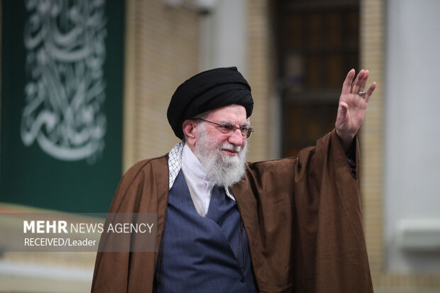 هیئت دولت در پی شهادت رهبر انقلاب، ۴۰ روز عزای عمومی و ۷ روز را تعطیل عمومی اعلام کرد.

