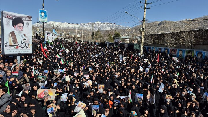 نماز جمعه و راهپیمایی محکومیت تجاوز آمریکا و رژیم صهیونیستی و شهادت قائد امت، حضرت آیت الله امام خامنه ای با حضور گسترده ملت ایران در سراسر کشور برگزار شد.

