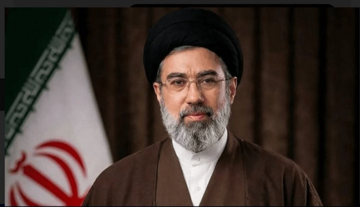 امروز، با رأی قاطع اکثریت فقهای مجلس خبرگان رهبری، خلف صالح خمینی کبیر و یادگار رهبر معظم انقلاب، به عنوان سومین رهبر انقلاب اسلامی انتخاب شد تا به کوردلان داخلی و خارجی ثابت شود که این عَلَم هرگز بر زمین نخواهد ماند.

