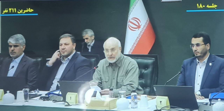قالیباف بدون آنکه به مردم پاسخ دهد چرا در شورای عالی امنیت ملی برخلاف نظر رهبرانقلاب به توافق ضعیف و پراشکال اسلام آباد رای مثبت داده، خواستار پیروی همگان از فرامین رهبرانقلاب شد.