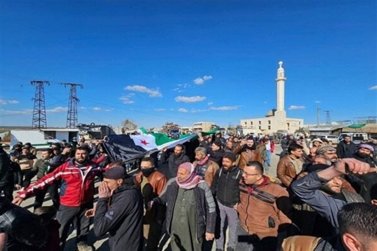 منابع سوری از تظاهرات گسترده در الحسکه و حمله عناصر جولانی به معترضان خبر دادند.