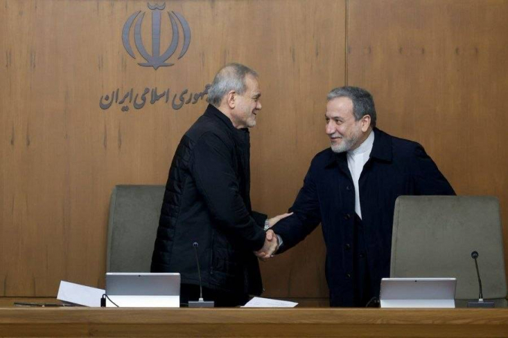 اصلاح‌طلبان از صلح سخن می‌گویند اما ابزارهای تحقق آن را نادیده می‌گیرند. از مذاکره دفاع می‌کنند اما هزینه‌های شکست متداوم آن را به جای گردم خود، بر دوش ملت می‌گذارند. 