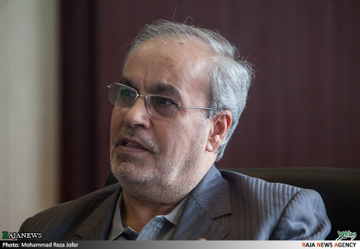 همه چیز دربارهی ماهواره؛ شبکههای ماهواره چگونه موجب بلوغ زودرس کودکان میشوند؟/ نتایج جالب بررسی 12 سریال فارسی زبان ماهوارهای الان مردان بیشتر بیننده برنامههای مستهجن هستند. درجدیدترین آمار، مردان سه برابر زنان، بیننده فیلمهای بد هستند. آنچه که آنها از صحنه تلویزیون نگاه میکنند، با نور و قاب بندی تصویر همراه با موسیقی خاصی، جلوهای از زن را ایجاد میکند که انگار موجود دیگری است. این تصورها، تصاویر پایداری را در ذهن افراد حک میکند که بتدریج دررفتار فرد خودرا نشان خواهد داد.