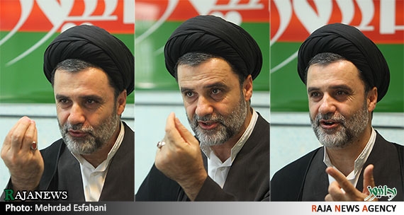 ایران ملزم شده است تا بطور کامل با آژانس در زمینه همه موضوعات باقیمانده بویژه آنها که نگرانی در مورد ابعاد نظامی احتمالی برنامه هسته ای ایران را بالا می برد، همکاری نماید که این امر شامل اجازه دسترسی بدون تاخیر به همه سایتها، تجهیزات، اشخاص و اسناد مورد درخواست آژانس می باشد.
پس دسترسی که مراکز و اشخاص نظامی را در اختیار آژانسی که اکثر مامورانشان جاسوس و مامور امریکا و اسرائیل هستند قرار می دهد، با تاسف کامل آقای ظریف و عراقچی تعهد آن را داده اند.