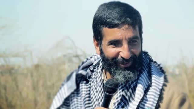 هر زمان کشور به شهدا نیاز داشت، خودشان رخ نشان دادند/ یک روز غواص ها جانشان را دادند، امروز از ما یک تشییع انقلابی می خواهند/ آقا فرمودند آن تحولی که در جامعه ایجاد شد نتیجه کاروان راهیان نور و تشییع شهدای گمنام بود اگر رعب الهی به جبهه کفر حق است، اگر قرآن و اسلام و آیات و روایات و حضور امام عصر و ایمان و اراده مؤمنین در تجلی رحمت و برکت خدا به مؤمنینش و عبودیت حق است و اگر خدا هست و معنای بعضی از حرکتها و حرفها را نمیفهمیم پس باید باور داشته باشیم. اگر به حقانیت اینها آدم شک داشته باشد و اگر در ایمان و اراده ضعف داشته باشد مگر اینکه یکجایی طرف کم آورده است، مگر اینکه طرف از اول باور نداشته است. اگر ایمانها به کفر برود و اعتقادات به بیاعتقادی برود، اگر دینداریها به نفاق برود، آنوقت کافر به ولایت حق و ولایت فقیه میشویم. خیلی از اتفاقاتی که کار را به قطعنامه و جام زهر کشاند از کافر شدن به ولایت فقیه بود که این اتفاق افتاد. هرجا کفر و نفاق بیاید حتما نگاهها و تدبیرها و تصمیمها و حرکتها و بیانات عوض میشود.