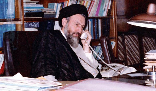 از تاکید شهیدبهشتی بر «خط اصیل انتخاب مومنانِ باتقوای کاردان» تا تئوریزه کردن انتصاب زیاد بن ابیهها توسط روحانی/ شهیدبهشتی: درجامعه اسلامی برای انتخاب مسئولان سوال اول درباره پایبندی به تقوا و معیارهای اسلام و وسوال دوم درباره تخصص است شهید بهشتی به عنوان یکی از متفکرین انقلاب اسلامی در حالی صریحا به برتری ملاک تقوا بر تخصص در انتخاب مسئولین تاکید دارد که سخنان حسن روحانی در جمع فرمانداران صریحا در تضاد با این حرف و در راستای خط تحلیلی ابوالحسن بنیصدر است . یعنی به جای اینکه «تدین و تعهد به ارزشها» به عنوان یک ملاک اصلی مطرح باشد، با چماق تخصص بر سر تعهد بکوبیم.