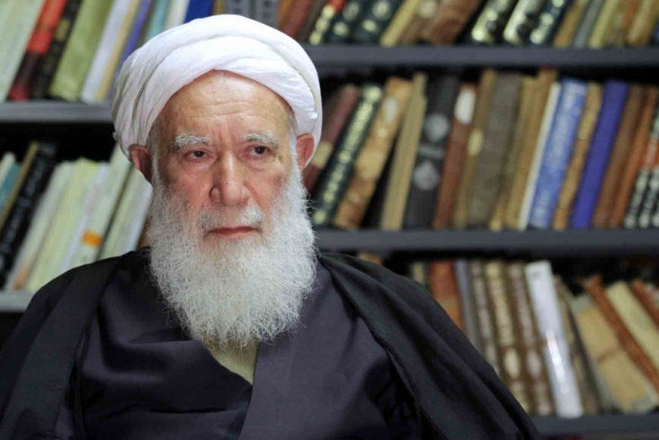  آیت الله العظمي مرتضی تهرانی عالم اخلاق و استاد برجسته حوزه علميه در مشهد گفت: قدر علماي زمان را بدانيد. براي نمونه آیت الله مصباح یکی از بزرگترین شاگردان علامه طباطبایی بودند