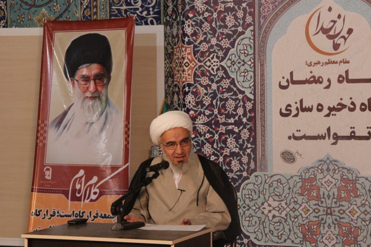 دموکراسی و اراده&zwnj;ی ملّی و خواست عمومی یک امر مطلق و رها نبوده و نیست بلکه دموکراسی بدون &laquo;تقیّد به یک مکتب&raquo;، نمی&zwnj;تواند در عالم خارج تحقق پیدا کند. در غرب نیز فلسفه&zwnj;ی دموکراسی به دنیاپرستی و نظام سرمایه&zwnj;داری مقیّد شده و مردم به کسانی رأی می&zwnj;دهند که از هر راهی، زندگی مادّی بهتری را برای آنان فراهم آورند. بنابراین دموکراسی غربی بر خلاف ادعاهای دروغین خود به مقابله با حرکت مردمی برخاست که آخرت&zwnj;گرایی و استقلال اسلامی را بمثابه مکتب خود تلقّی می&zwnj;کنند.