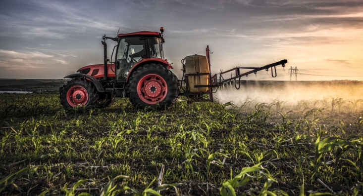 با این وصف آنچه آمارها نشان می دهد، حاکی از عدم بهره ایران از این فرصت بوده بطوریکه صادرات محصوات مشابه ترک ایران در سال گذشته نسبت به سال 93 نه تنها افزایش نیافت که مبلغ 3.476 میلیون دلار کاهش یافت و از 19.083.562 دلار در سال 93 به 15.606.619 دلار در سال 94 رسید.