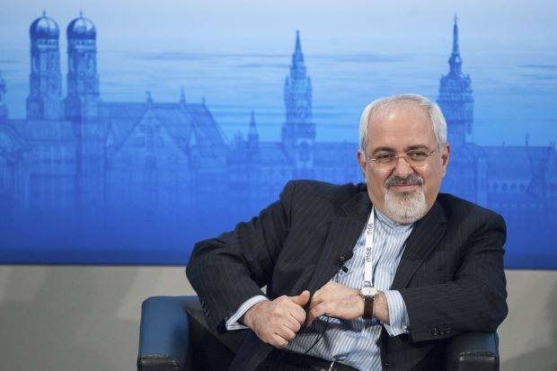 با این وصف، پذیرش FATF راه حل مشکل بانکی کشور نیست. با پذیرش تعهدات FATF، تحریم های SDN لیست امریکا و تحریم های بجا مانده در قطعنامه های 1737، 1803 و 1929 لغو نمی گردند، بلکه این پذیرش به معنای پذیرش تحریم ها و اجرای آن در کشور است. آنجایی که می بایست این تحریم ها با ابزارهای موجود برداشته شود در مذاکرات هسته ای بود که بخاطر غفلت و بی توجهی تیم مذاکره کننده دولت یازدهم باقی ماند.