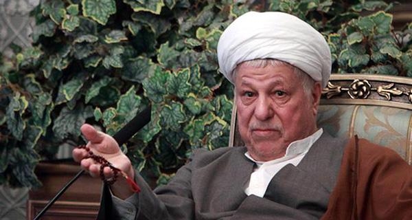 جمعی از طلاب ، دانشجویان و مردم شهر مشهد پس از سفر اخیر هاشمی به این شهر که با سخنان وی در خصوص لزوم الگو گرفتن از کشورهایی همچون ژاپن و آلمان برای کنار گذاشتن توان نظامی جهت رسیدن به پیشرفت همزمان شده بود، بیانیه ای صادر کردند.
متن کامل این بیانیه بدین شرح است: