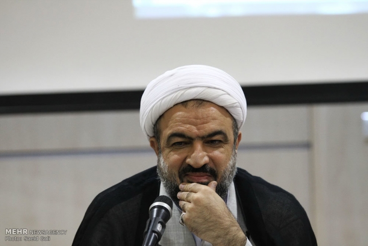 آقای احمدی نژاد از رهبر انقلاب نظر مشورتی خواسته و انشاالله به این نظر عمل کند/ روحانی و لاریجانی FATF را در مسیر برجام پیش میبرند نماینده سابق مردم تهران در مجلس شورای اسلامی در پاسخ به این سئوال که آیا رهبر انقلاب با احمدینژاد جلسه خصوصی داشته و محتوای آن چه بوده، گفت: آنچه میدانم این است که آقای احمدینژاد نظر مشورتی خواسته و ایشان هم پاسخ داده و انشاالله درخواستکننده به آن عمل میکند چون اگر احمدینژاد نمیخواست به آن عمل کند چرا نظر خواسته.