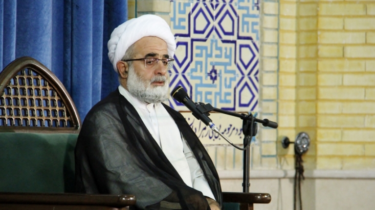 تمام فرمایشات رهبر انقلاب پشتوانه قرآنی دارد/ در بحث نفوذ برای دشمن شیعه و سنی فرقی ندارد/ حکومت دینی ما یکی از نعمتهای بزرگ پروردگار متعال است خدای متعال به امت مسلمان ایران توفیق عنایت فرموده و گوشه ای از این ولایت امیرالمومنین علی (ع) در این کشور تحقق پیدا کرده و احیاء شده است؛ حکومت دینی ما یکی از نعمتهای بزرگ پروردگار متعال است. اینجاست که دشمنان غدیر هم آرام نمی نشینند.