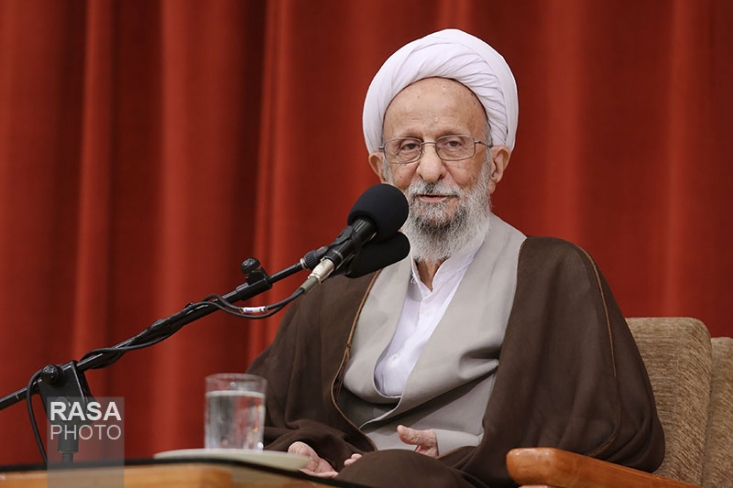 آیت‌الله مصباح یزدی، آیت‌الله مهدوی‌کنی را یار و همراهی صدیق و ولایتمدار برای امام راحل و مقام معظم رهبری توصیف کرد و گفت: آیت‌الله مهدوی‌ از بزرگان انقلاب و یاران وفادار به امام راحل بود که وفاداری‌شان به مقام معظم رهبری تا آخر عمر مبارکشان ادامه داشت.