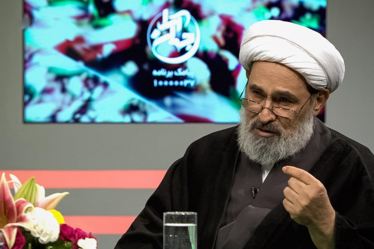 حجتالاسلام رحیمیان: نسل حاضر بهجای استناد به خوابها و خاطرهها به وصیتنامه حضرت امام استنادکنند/ پدیده امام در حوزههای قبل از انقلاب غیرعادی و شگفتانگیز بود/ متحجرین و لیبرالها دو روی یک سکه هستند امام مستکبرین و رژیم شاه را مثل سگ درنده می دانستند و میگفتند در مقابل این سگ اگر ایستادید و تهاجم کردید، فرار میکند، اگر چنانچه عقبنشینی کردید و ترسیدید پاچه تو را میگیرد، اگر بیشتر ضعف نشان دادید، پای تو را میگیرد و اگر بیشتر ضعف نشان دادید، تا تو را ندرد، دست از سرت برنمیدارد و تو را نابود میکند.