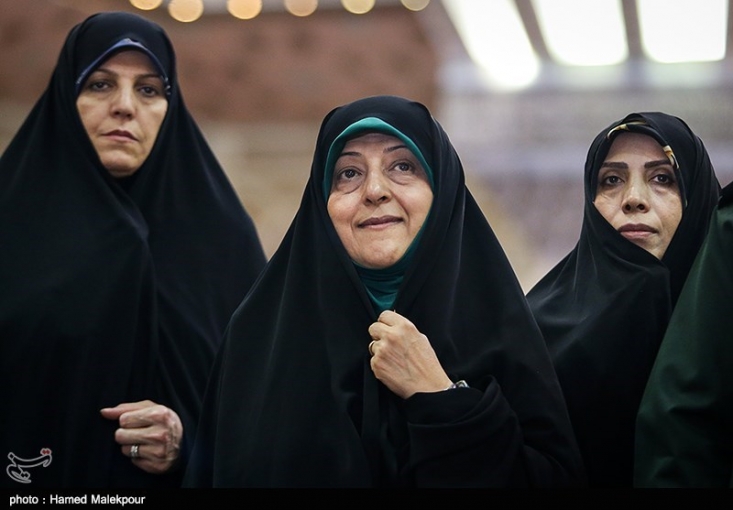 اکنون مهم‌ترین موضوعی که در مورد چینش کابینه مطرح می‌شود حضور زنان در آن است، چراکه شنیده شده در این دولت باز هم وزیر زن حضور نخواهد داشت و وضعیت معاونان خانم هم هنوز مشخص نیست.