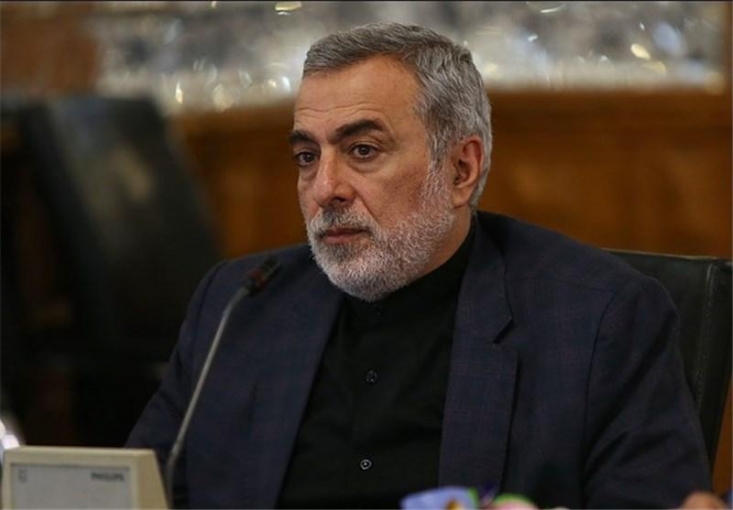 مسیح در بهشت جاسوسان!/ بعثیهای ذی نفوذ عراقی برای ترور شخصیت سید میگفتند او عرفاتی است! در دورانی که سیدعیسی 60 روز در اردوگاه رشیدیه بود، همسر آقا سید پیش من آمد. از شرایط به تنگ آمده بود و به عربی به من گفت «من شوهرم را از تو میخواهم.» من هم مطمئن نبودم که سید زنده از اردوگاه خارج میشود یا نه!؟ وقتی بچههای کوچک سید را در ذهنم متصور می شدم دلم می لرزید و میگفتم که نکند برای سید اتفاقی بیفتد.