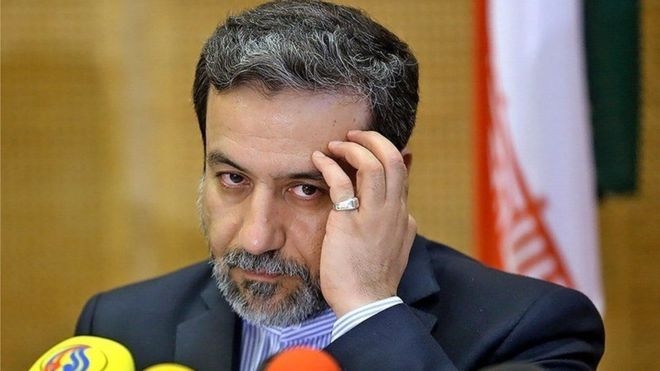 عراقچی اروپا را تهدید کرد یا ایران را متهم؟/ سخنان بدون تعقل وزارت خارجه تمامی ندارد/ عراقچی: برجام نابود شود تروریسم تقویت می شود! در دید خوشبینانه عراقچی در حال تهدید اروپا به این شکل ساده اندیشانه است و از تبعات آن که منجر به متهم شدن کشورمان به حمایت از تروریسم می گردد خبر ندارد. اما زمانی حساسیت ماجرا بیشتر می شود که متوجه می شویم که وی این ادعای نپخته را بارها مطرح کرده است و فقط محصور به این سخنرانی نیست.