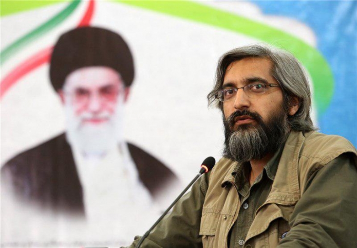 عدالتخواهی اجتماعی یا جلوه فروشی فردی؟/ صبر و استقامت و تلاش را از مبارزه بگیرید، خودنمایی و عقده گشایی میماند/ برای دوری از انحراف، اصل اول معنویت، اخلاص، استعاذه و استغفار است عدهای میگویند گوشه خوابگاه می نشینیم و در تلگرام یک یادداشت تند می گذاریم. فردا صبح باید قوه قضائیه اصلاح شده باشد. اگر نشده باشد، گور بابای جمهوری اسلامی!