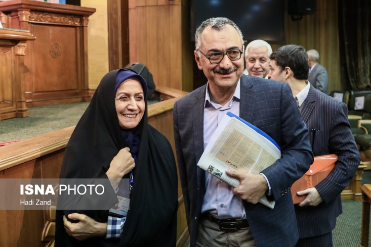 سعید لیلاز: در جریان دولت روحانی شاهد غارت سازمان یافته در ایران بودیم/ اعتراف دیرهنگام کارگزارانیها دلیلی جز انتخابات ندارد در کنگره حزب کارگزاران باید از روحانی و سیاستهایش به بدترین شکل ممکن انتقاد هم بشود. چرا که در طول این چندماه استراتژی اصلاحطلبان و اعضای کارگزاران، نقد روحانی و فاصله گرفتن از دولت بوده. آنها عبور از روحانی را تنها شانس خود برای ماندن در قدرت و حکومت معرفی میکنند و آن را در روزنامههای و رسانهها خود به وضوح میگویند.