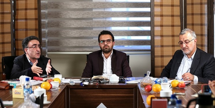 زاکانی: عوامل ۷۸ همان آفرینندگان فتنه ۸۸ هستند؛ اساس پیوستگی اینها دعوای قدرت و ثروت و تبعیت از بیگانه است؛ اصلاحطلبان دیکتاتورهایی هستند كه تنها شعار آزادی میدهند/ تاجزاده: برای آینده به حداکثر تسامح معتقدم مناظره علیرضا زاکانی نماینده سابق مجلس شورای اسلامی و سیدمصطفی تاجزاده معاون سیاسی وزارت کشور در دوران اصلاحات با موضوع بررسی وقایع سال ۷۸ و فتنه ۸۸ برگزار شد.