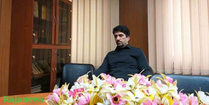 ملی شدن نفت تئوری مصدق نبود/ بدنه اجتماعی جامعه با تلاش های آیتالله کاشانی و فدائیان اسلام به عرصه سیاست بازگشت/ آیتالله طالقانی گفت برای ملی شدن نفت، ضربه اصلی را فدائیان اسلام زدند آن کسانی که بستر ملی شدن نفت را فراهم کردند، در داخل مجلس گروه اقلیت بودند و در جامعه نیز آیت الله کاشانی و فدائیان اسلام و از آقای مصدق مطلقاً خبری نبود و ایشان در احمد آباد به سر می برد.