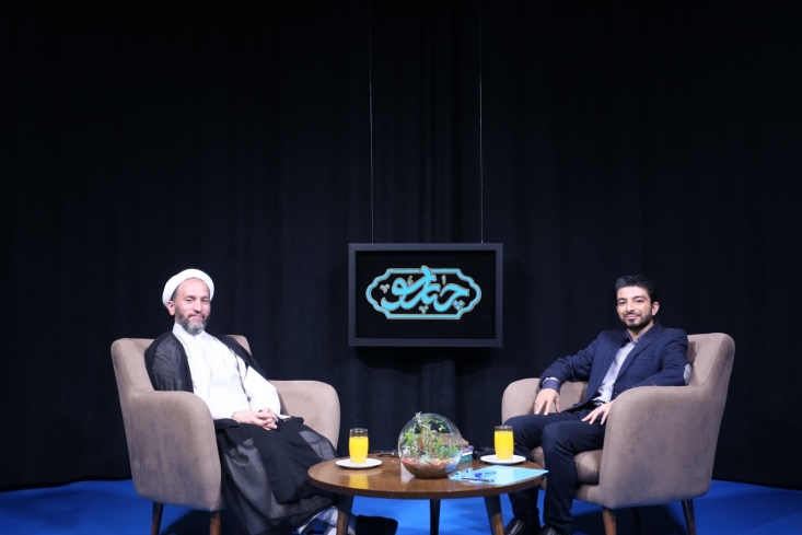 اینکه در فضای روشنفکری باب شده است که نظر هر کس محترم است سر تا پا غلط است. یک بار می گوییم اندیشه کردن برای هر کس محترم و مجاز است در این حرفی نیست اما اینکه چون اغلب افراد افراد بر اساس دلیل رفتند کجا اکثر افراد بر اساس دلیل رفتند. ان تطع اکثر من فی الارض یضلوک عن سبیل الله.