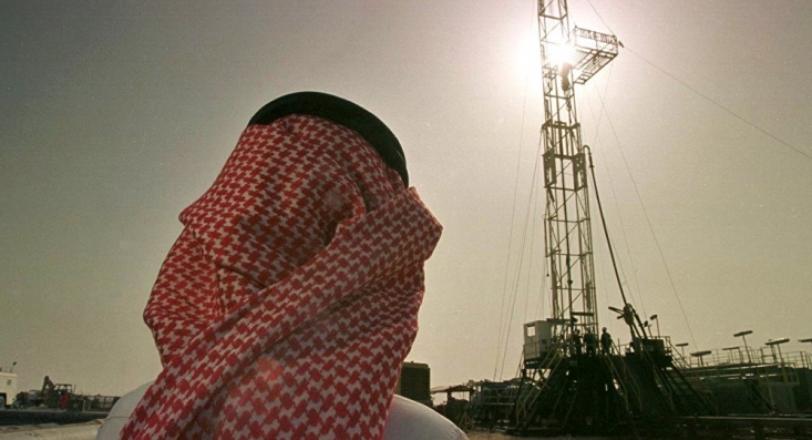 مشت آهنین مقاومت بر دهان تجاوزگران سعودی/ ۱۰ پهپاد یمنی به تأسیسات نفتی «آرامکو» حمله کردند/ انصارالله: هدف بعدی امارات است طولانی شدن این جنگ نشان میدهد که موازنه جنگ به ضرر سعودیها تغییر کرده و انصارالله و مردم یمن در موضع برتر نظامی قرار دارند. اوضاع به گونهای تغییر کرده است که دیگر صحبت از اسقاط انصارالله و یا تسلیم کردن یمنیها نیست.