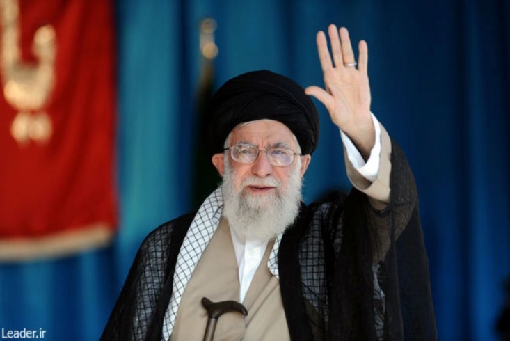 رهبر فوقالعاده هوشمند ایران چگونه ترامپ را شکست داد؟/ آیتالله خامنهای، موفقترین رهبر خاورمیانه در ۷۵ سال گذشته است نشریه آمریکایی فارینپالیسی اخیرا مصاحبهای با یک افسر سابق سازمان سیا با عنوان «چگونه رهبر عالی ایران، ترامپ را پشتسر گذاشت» منتشر کرده است. وی در چندین بخش از مصاحبه اعتراف میکند که رهبر معظم انقلاب اسلامی، با کیاستی خاص با آمریکا روبهرو شده و آنها را مقهور خود کرده است.