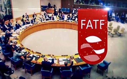 کاسبان ترس؛ از هویج برجام تا چماق FATF/ غربگرایان از جان مردم چه میخواهند؟ حامیان برجام تمامی امور را به توافق هستهای گره زدند و مدعی شدند که با امضای برجام تمام مشکلات کشور حل شده و فتحالفتوحی عظیم رخ میدهد. این طیف اکنون همین رویکرد را در موضوع FATF تکرار کرده است. تفاوت وضعیت فعلی با گذشته در این است که هراسافکنی و ارعاب، به جای وعده و وعیدهای رنگارنگ نشسته است