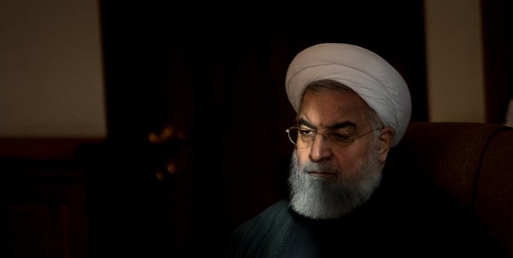 آیا نحوه مدیریت دولت در اجرای طرح اصلاح نرخ بنزین تعمدی است؟/ از بیتوجهی به هشدارهای دلسوزان و مخفیکاری از مردم تا عدم پاسخگویی پس از افزایش قیمت سوخت/ چرا حسن روحانی کفایت لازم برای ریاست جمهوری را ندارد؟ کشور در آستانه انتخابات مجلس قرار دارد و مردم نزدیک به دو سال شرایط اقتصادی سختی را تحمل کرده اند و همچنین لبنان و عراق با بهانه مشکلات معیشتی، نفوذ و شیطنت آمریکا و سعودی در ایجاد ناامنی، کشته سازی و خسارت به اموال عمومی و دولتی را تجربه میکند.