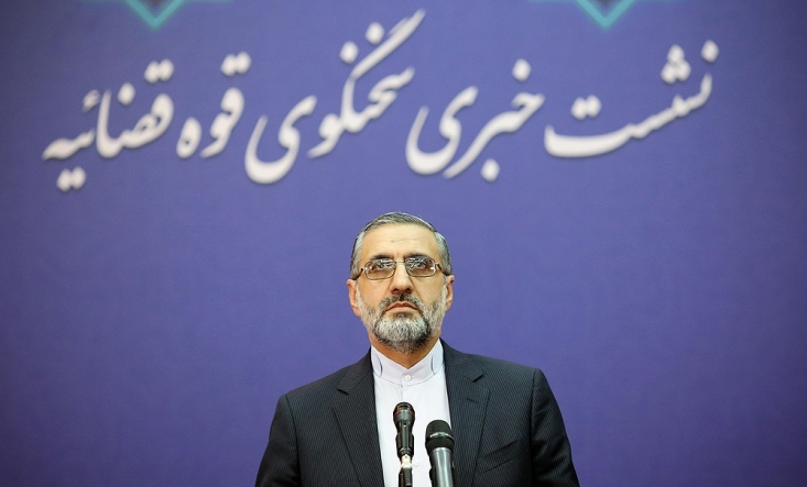 رئیس قوه قضاییه از هیچ فرد و لیستی در انتخابات حمایت نمیکند/ رسیدگی به بیش از ۳۰۰ هزار پرونده معوق از نیمه دی ماه تاکنون/ متولی اعلام تعداد کشتهشدگان آبان شورای امنیت کشور است/ آخرین وضعیت پروند طبری آیت الله رئیسی در مقابل همه تقاضا صراحتا اعلام کردند من در امر انتخابات چه در باب تایید صلاحیت ها و چه در باب تایید لیست گروه ها و احزاب به لحاظ لزوم رعایت شان و جایگاه حقوقی قوه قضائیه معذورم و هیچ مداخله ای را نمی پذیرم.