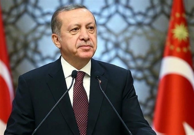 اردوغان با سیلیای که با کشته شدن نظامیانش خورد پاسخ مناسبی برای تهدیدهایش دریافت کرد/ او هیچ برگ برندهای در سوریه ندارد اردوغان برگ برندهای برای بازی در عرصه سوریه ندارد ،زیرا همه آنها را به تدریج از دست داد و تنها تهدیدهایش علیه بشار اسد رئیس جمهور سوریه برایش باقی ماند.