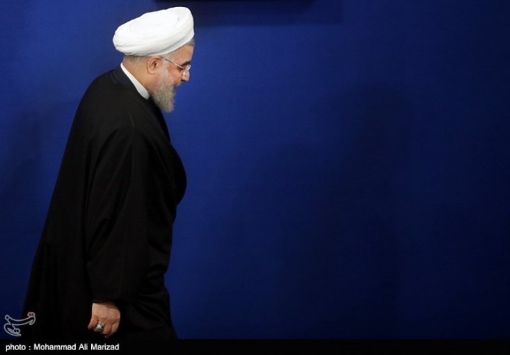 چه کسانی به سهام عدالت «گداپروری» و «ضدعدالت» میگفتند؟ با توجه به تبلیغات درباره سهام عدالت، مرور مواضع مسئولان فعلی دولت دوازدهم درباره طرح سهام عدالت که در سال ۱۳۸۵ توسط دولت نهم پایهگذاری شد خالی از لطف نیست.
