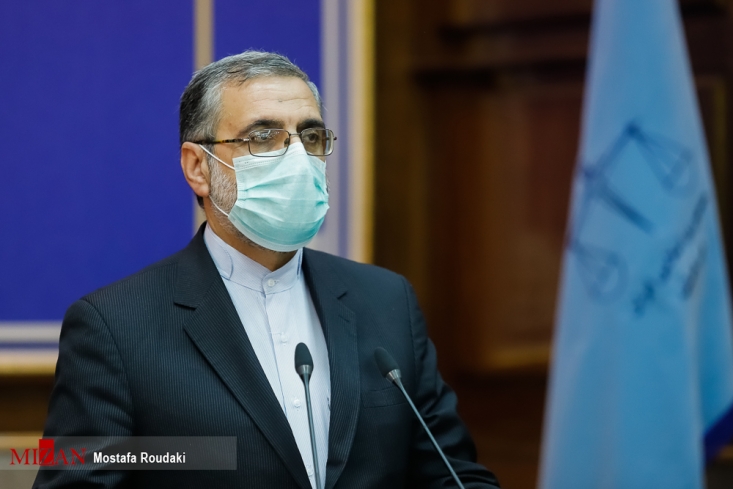 صدور حکم اعدام برای عامل افشای محل ترددهای حاج قاسم/ بازداشت ۶ نفر در رابطه با پرونده سقوط هواپیمای اوکراینی/ اشد مجازات برای پدر رومینا اشرفی اخیرا فردی به نام «سید محمود موسوی مجد» که هم به سرویس موساد وصل شده و هم سیا و در قبال اخذ دلارهای آمریکایی برای آنها در حوزههای مختلف امنیتی اطلاعاتی را جمعآوری کرده و در اختیار سرویسهای بیگانه قرار داده بود به اعدام محکوم شد.