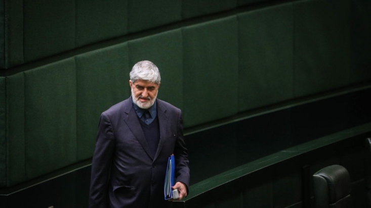 جدید ترین اظهارات عوامانه آقازاده؛ تسخیر لانه جاسوسی ضرورت نداشت!/ موسوی خوئینیها: تسخیر سفارت آمریکا تنها راه دادخواهی در برابر ایالات متحده بود مطهری به نحوی درباره تسخیر سفارت آمریکا صحبت میکند که گویی دانشجویان پیرو خط امام از روی شکم سیری دست به این اقدام زدند و حمایت مردم و رهبری انقلاب اسلامی از این کار نیز بیجهت بوده است.