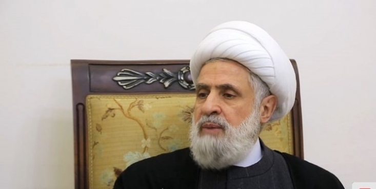 حاج قاسم بهطور مستقیم در اتاق عملیات جنگ ۳۳ روزه حاضر بود/ آمادگی ما در عالیترین سطح قرار دارد/ اگر جنگی رخ دهد ما از پیش مطمئنیم که پیروزی از آن گروههای مقاومت است حاج قاسم فرمانده حقیقی تمام نیروهای غیر ارتش سوریه در این کشور بود و با چالشها مقابله میکرد و آن دستاورد را محقق ساخت؛ دستاوردی که الحمد لله، با نابودی داعش در این منطقه به عنوان یک دولت و قدرت بزرگ محقق شد.