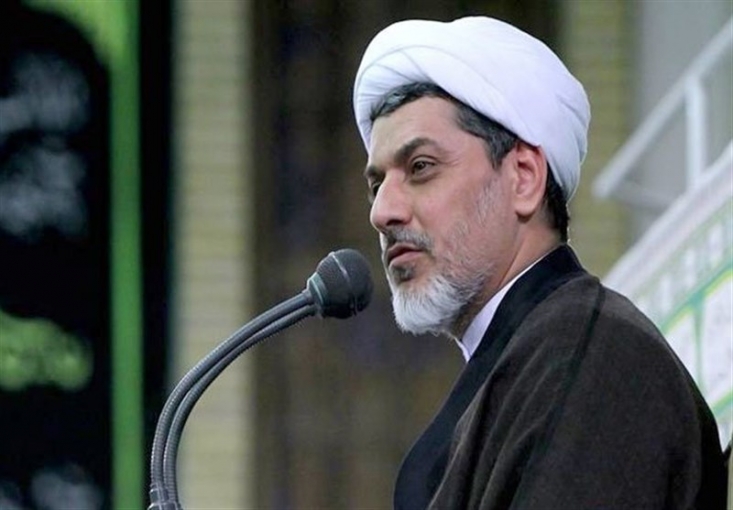 اعدام کمترین مجازات برای مفسدان اقتصادی در بالاترین پستهای کشوری است/ اینها به غیر از فساد اقتصادی به نظام و اعتماد مردم ضربه زدهاند عضو هیأتعلمی جامعه المصطفی گفت: مال حرام شاخ و دم ندارد و همین اختلاسها، رشوههای عجیبوغریب در نظام اداری و قضایی کشور و… همگی مال حرام هستند و طبق روایت رشوه دهنده، رشوه گیرنده و واسطه این دو مورد لعنت خداوند هستند.