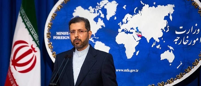مذاکرهای بین ایران و آمریکا در عمان نه بوده و نه خواهد بود/ درگیری در مرزهایمان را تحمل نمیکنیم سخنگوی وزارت امور خارجه جمهوری اسلامی ایران درباره اخبار مطرح شده مبنی بر مذاکره ایران و آمریکا در عمان گفت: نه مذاکرهای بوده و نه هست و نه انجام خواهد شد، اینها مصرف داخلی دارد و شاید به درد ترامپ بخورد، ولی به درد روابط ایران و آمریکا نمیخورد.